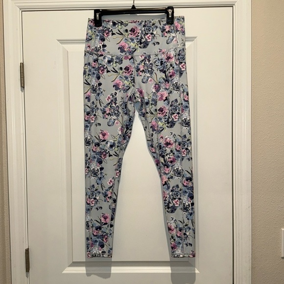 Vera Bradley Pants - Vera Bradley Active Wear‎ Large Leggings- Blue with Pink Flowers